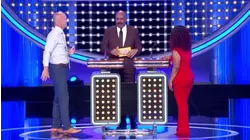 Gotta hit the buzzer!! Steve Harvey ROASTS podium fail.