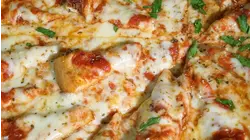 The Brooklyn Pizzeria That Can't Stop Making Viral Pizza