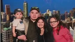 Este inmigrante liberado por ICE tiene dos retos: su regularización y el fin del cáncer de su hija