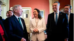 Estas son las imágenes de Machado reunida con senadores de ambos partidos tras ver a Trump