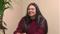 Piden liberar a inmigrante detenido por ICE. Su esposa dice que está pendiente su ajuste de estatus