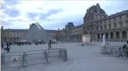 Louvre workers announce strike after $102M heist