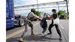 6 protesters arrested after clash with ICE officers outside a New Jersey detention center