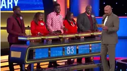 Name someone Santa would bring to therapy with him.