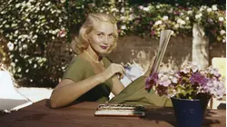 Eva Marie Saint, 'On the Waterfront' Actor, Dies at 102