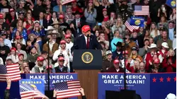 Trump focusing on core voting base as midterms near