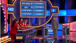 Long-haired family irritates Steve Harvey!