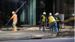 US jobless claims fell to 194,000 last week, lowest since July