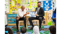 Obama meets Mamdani at Bronx child care center before reading to preschoolers