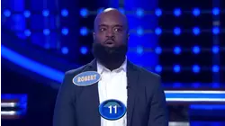 Robert crushes. Can Darius finish it off??