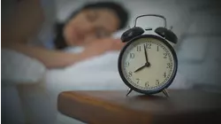 Experts warn time change disrupts sleep and may harm health as Daylight Saving Time ends