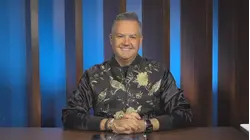 Raven-Symone and Melissa Peterman vs. Ross Mathews and Bill Engvall