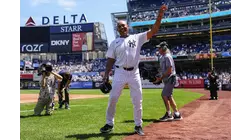 Mariano Rivera tears Achilles in Yankees Old-Timers' Day game and needs surgery