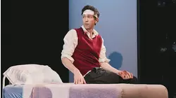 Fairfield native Nicholas Braun stars in emotional two-person show 'Gruesome Playground Injuries'