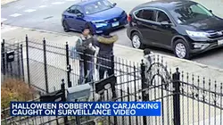 Man with young Chicago trick-or-treater carjacked at gunpoint: VIDEO