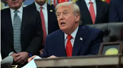 Esto respondió Trump sobre las fotos que se divulgaron sobre el caso Epstein en las que él aparece