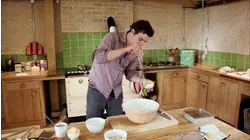 Cake Bites: Sugar and Spice