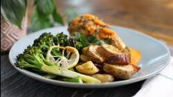 Fresh. Simple. Healthy.: Roasted Peri Peri Chicken & Veggies