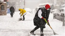 DSNY seeks snow shovelers starting at $30 an hour