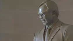 Late SF Mayor Ed Lee honored at City Hall with new bust