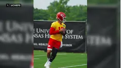 Mahomes returns to practice after offseason knee surgery