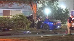 Passenger in Dodge Charger killed when driver crashes during chase on Clearwood Drive, Houston police say