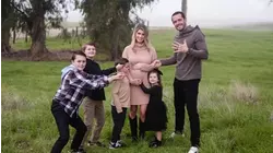 Derek and Heather Carr announce pregnancy with 5th child