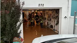 Large water main break floods San Francisco street, several homes