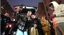 22-year-old selling viral Venezuelan Chinese fried rice out of car trunk