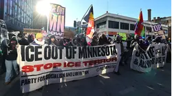 Miles de personas protagonizan una gran protesta en Minneapolis contra las políticas de Trump