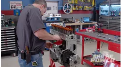 Construyendo un motor Chevy 292 de seis cilindros en línea