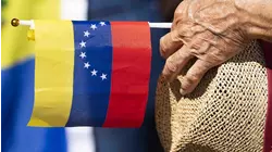 Más de 250,000 venezolanos están en peligro de ser deportados de EE.UU.