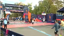 Thousands of runners race Abbott Dash to the Finish Line 5K ahead of TCS Marathon