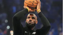 LeBron James signs 2-year contract to play with Philadelphia 76ers