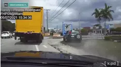 South Africans Fend Off Highway Heist