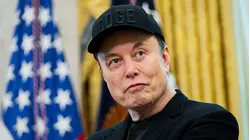 Elon Musk Poised to Be World's First Trillionaire After SpaceX IPO