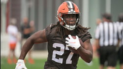 Should The Cleveland Browns Extend RB Kareem Hunt?
