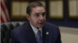 Henry Cuellar asegura que sufrió persecución política, aunque fue indultado por Trump