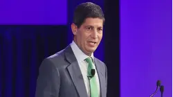 Trump Names Kevin Warsh to Replace Fed Chair Jerome Powell