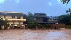 Hawaii Faces Worst Flooding in 20 Years; Thousands Evacuate