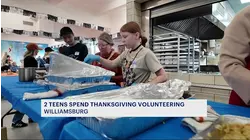 2 Brooklyn teens spend their thanksgiving giving back to community