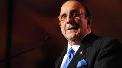 Clive Davis remembered for shaping generations of music stars