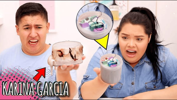 Emma S Diy Pretend Fruit And Veggie Makeup Xumo - eating the biggest cupcake in roblox