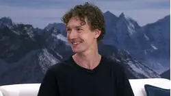 American Athlete Breaks Mount Everest Climbing Record