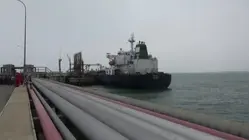 El cierre del estrecho de Ormuz por la crisis con Irán amenaza con sacudir la economía mundial