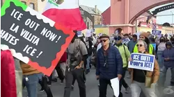 Vecinos de La Villita vuelven a salir a las calles para exigir la retirada de ICE de Chicago