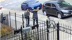 Man with young Chicago trick-or-treater carjacked at gunpoint: VIDEO