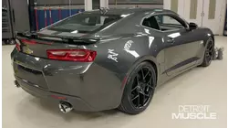 Construyendo un Camaro SS 2017 para que acelere más fuerte y parezca más malo Parte 2