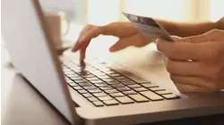 Watching Your Wallet: Avoiding scams while holiday shopping online