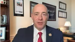 Congressman introduces bill to prevent AI from denying Medicare procedures